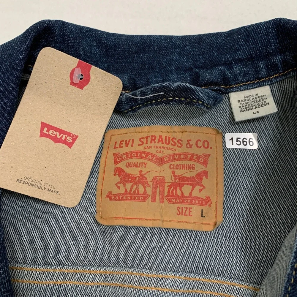 NWT Levi's Trucker Denim Jacket Men L Blue Dark Wash T-Mobile Winners Circle NEW